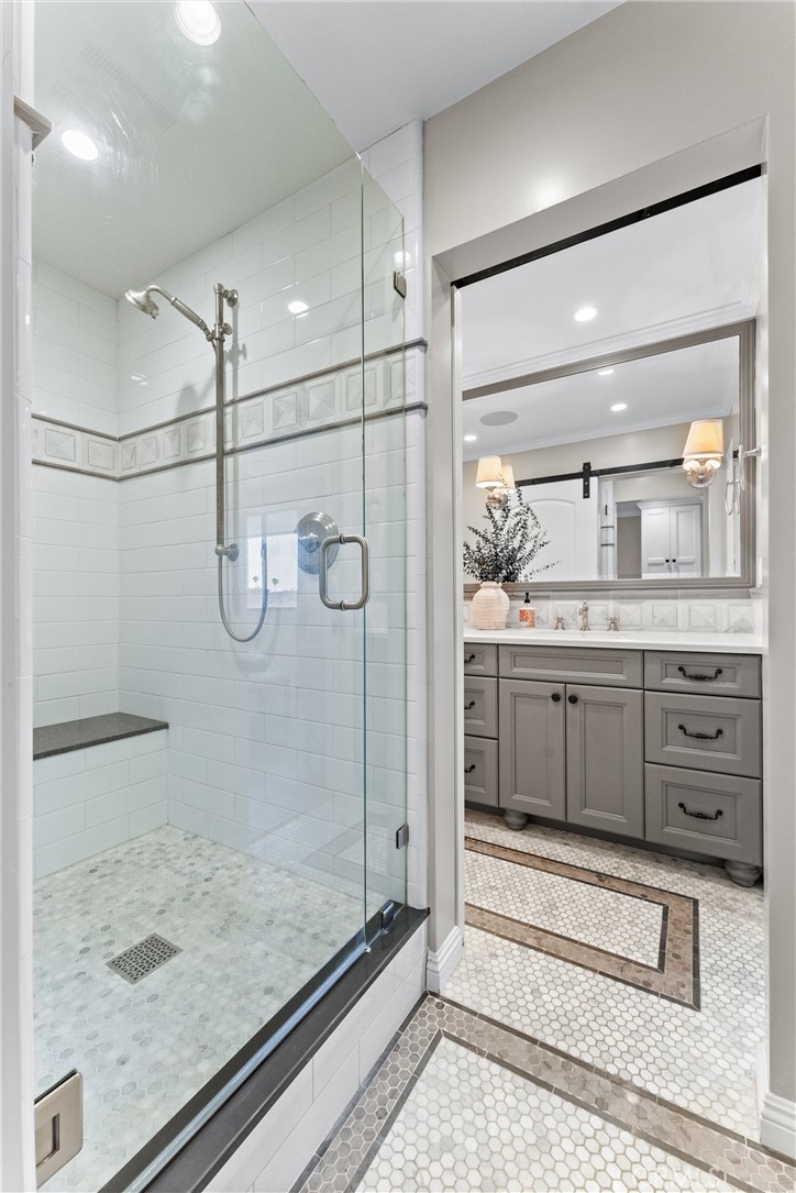 201 Bay Shore Avenue 305