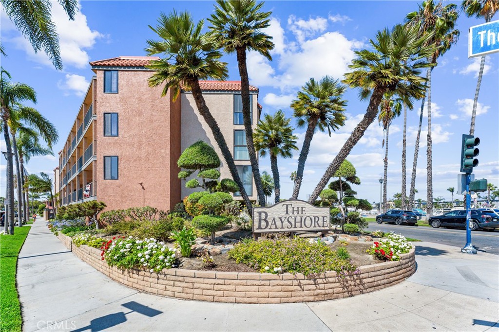 201 Bay Shore Avenue 305