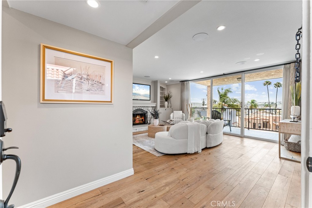 201 Bay Shore Avenue 305