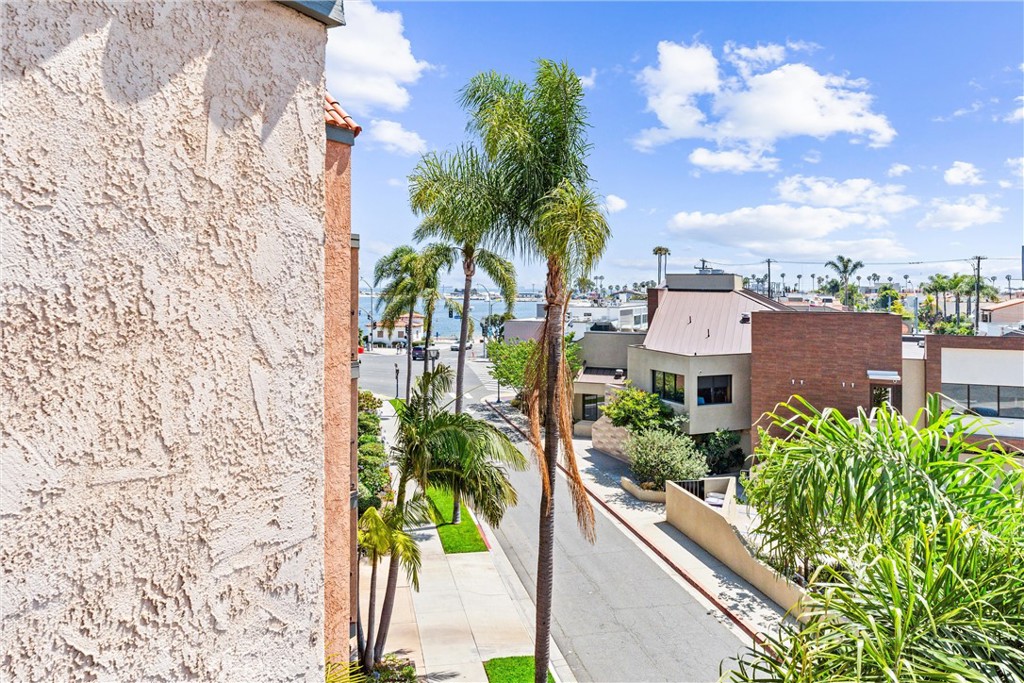 201 Bay Shore Avenue 305