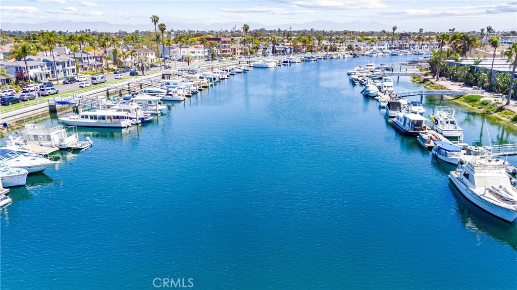 201 Bay Shore Avenue 305