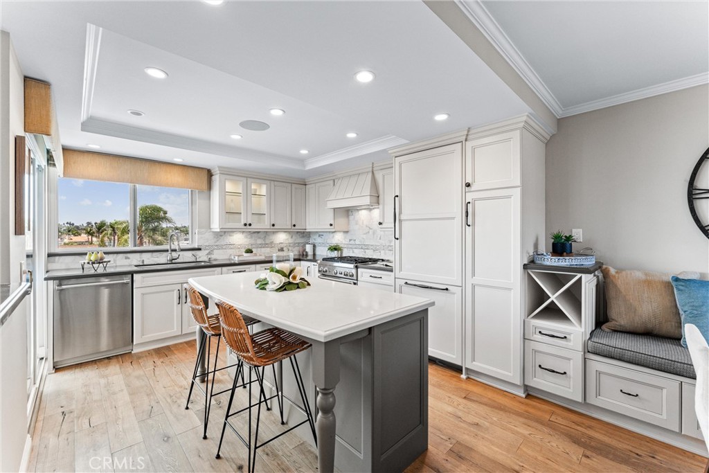 201 Bay Shore Avenue 305