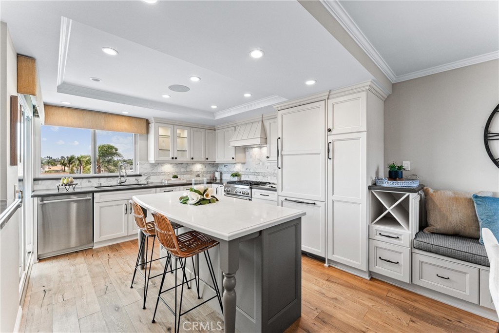 201 Bay Shore Avenue 305