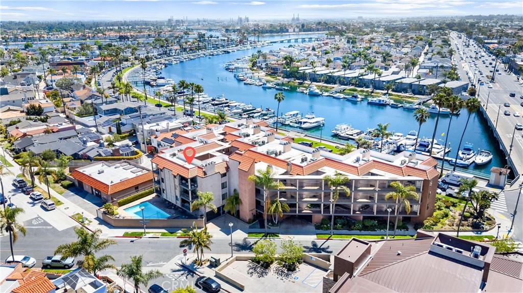 201 Bay Shore Avenue 305