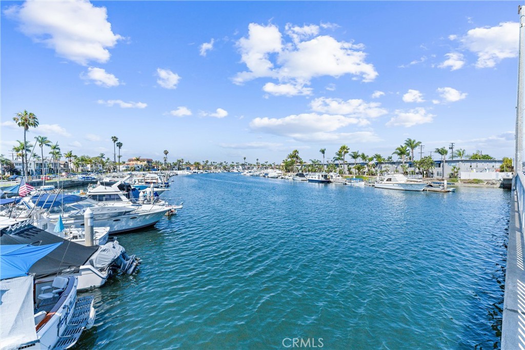 201 Bay Shore Avenue 305