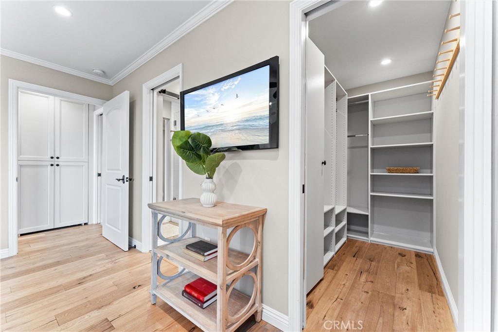 201 Bay Shore Avenue 305