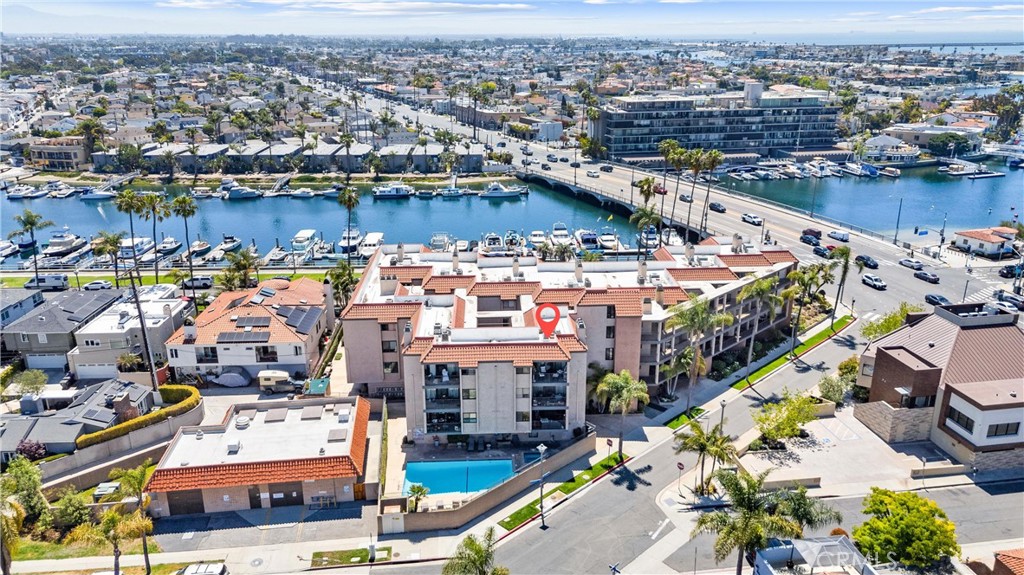 201 Bay Shore Avenue 305