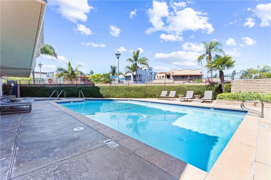 201 Bay Shore Avenue 305