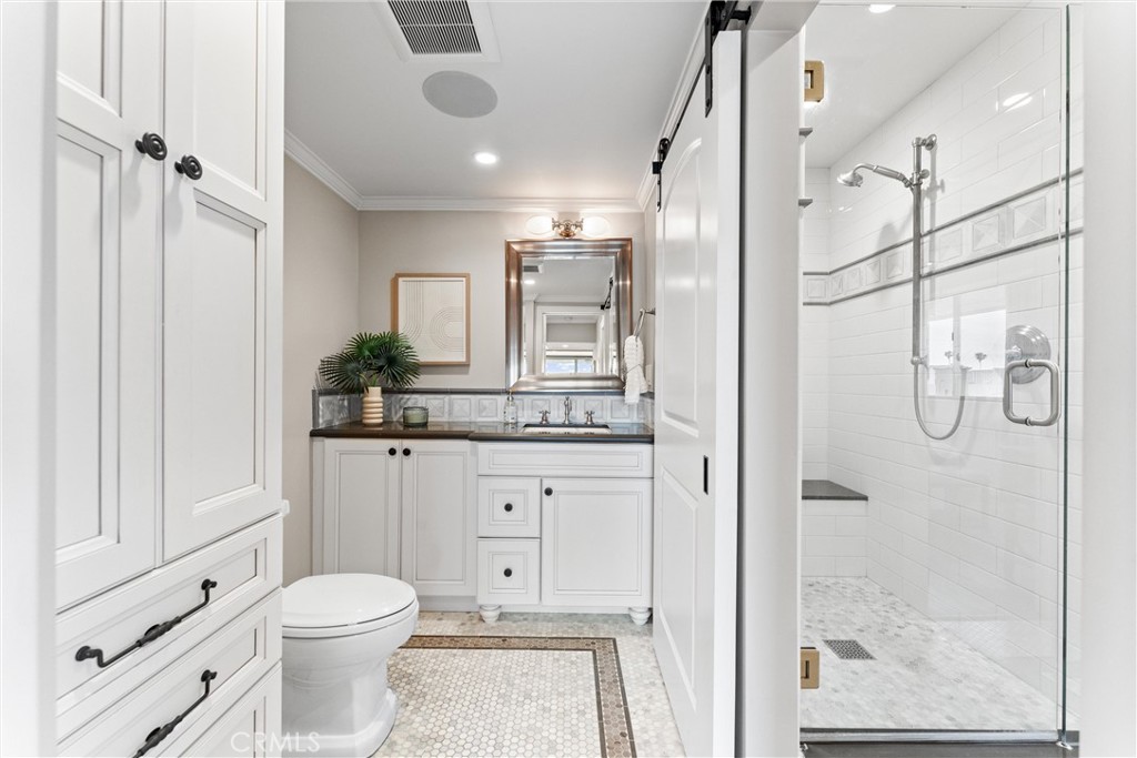 201 Bay Shore Avenue 305