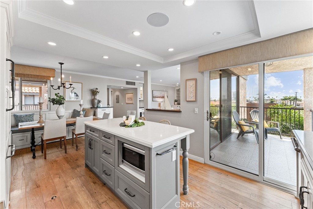 201 Bay Shore Avenue 305