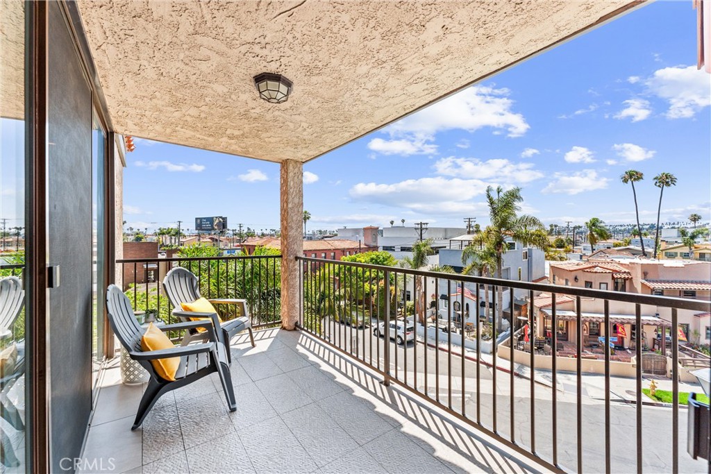 201 Bay Shore Avenue 305