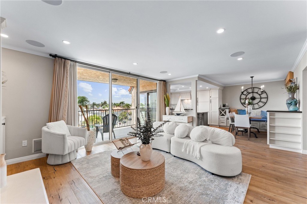 201 Bay Shore Avenue 305