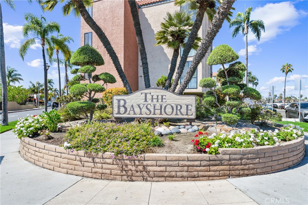 201 Bay Shore Avenue 305