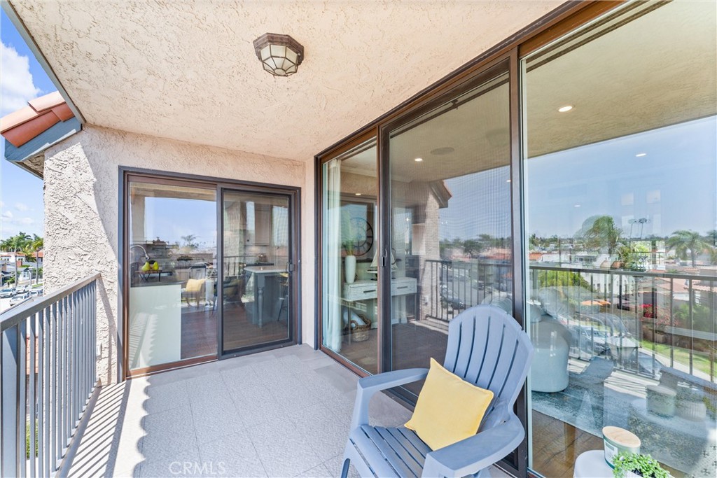 201 Bay Shore Avenue 305