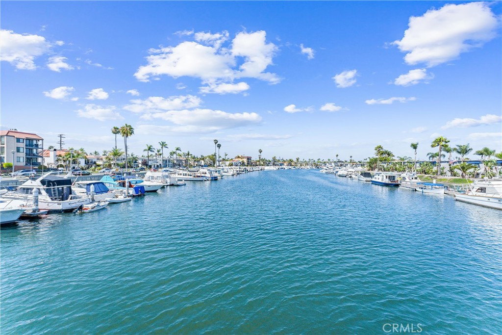 201 Bay Shore Avenue 305