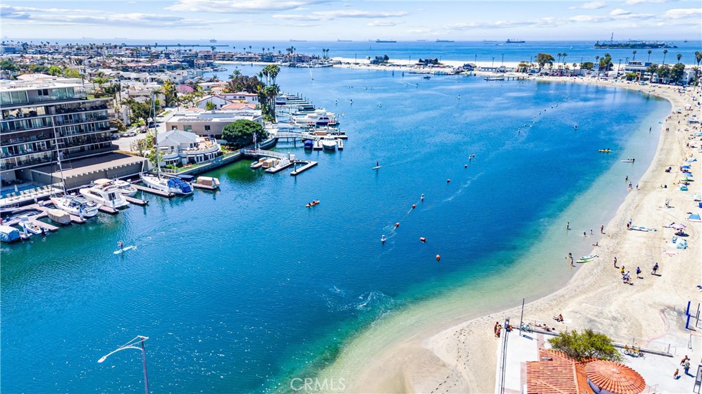 201 Bay Shore Avenue 305