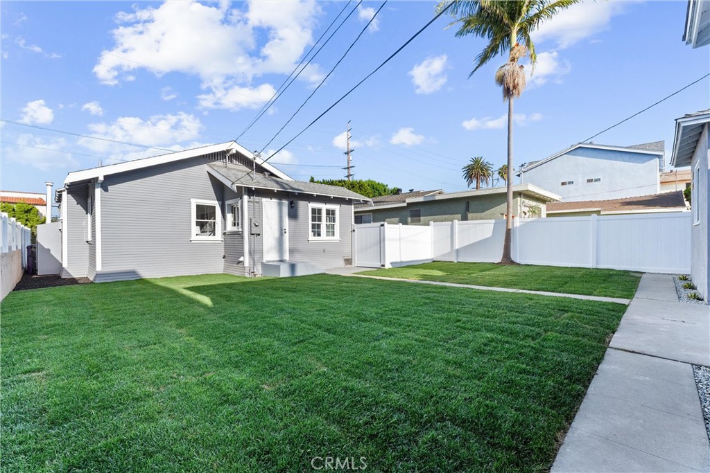 765 Loma Avenue 769