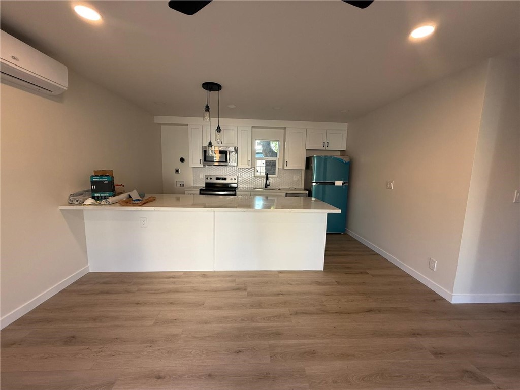 2533 Eucalyptus Avenue