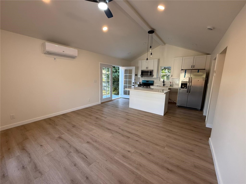 2533 Eucalyptus Avenue