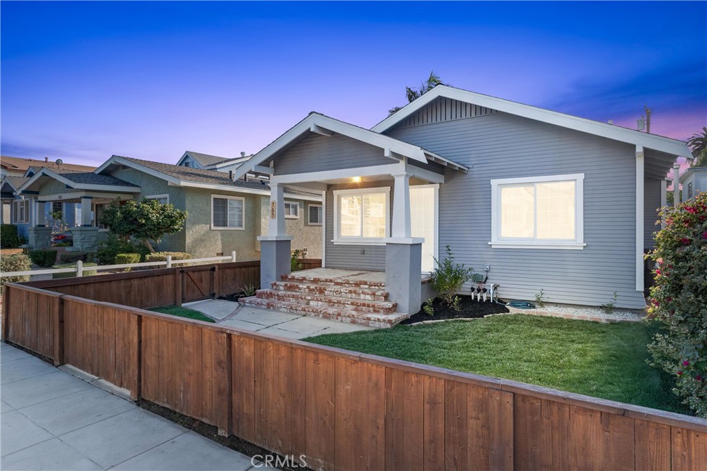 765 Loma Avenue