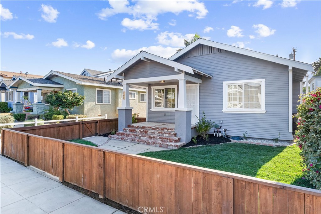 765 Loma Avenue