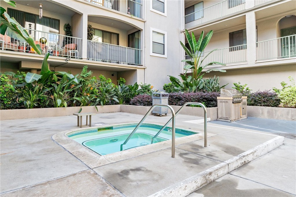 555 Maine Avenue 101