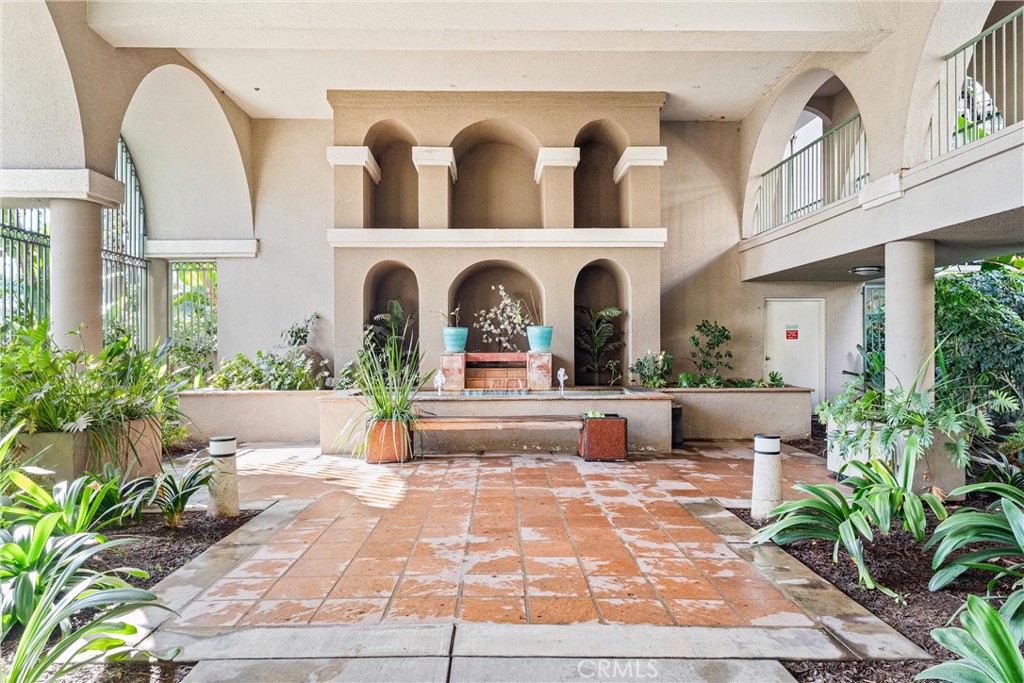 555 Maine Avenue 101