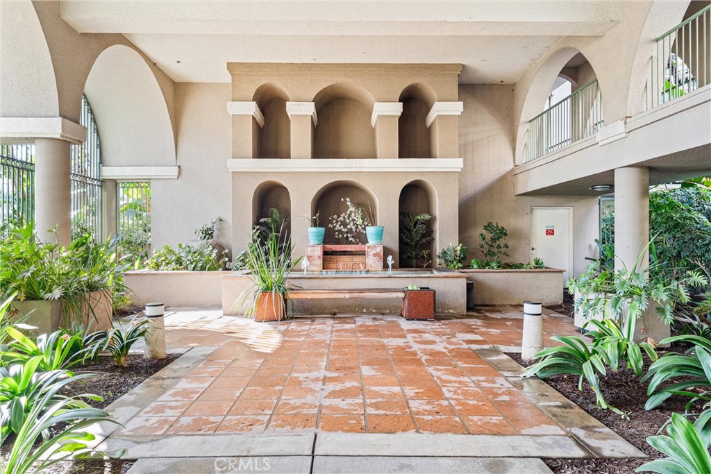 555 Maine Avenue 101