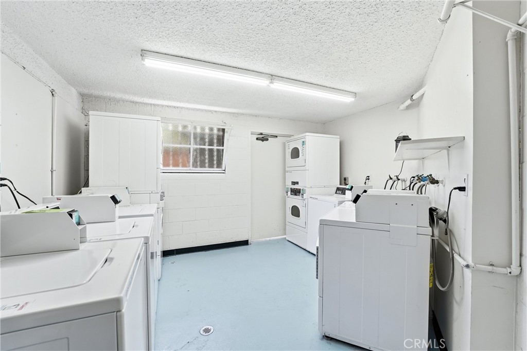 383 Bay Shore 203