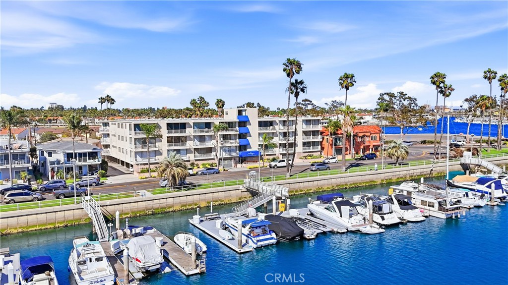 383 Bay Shore 203