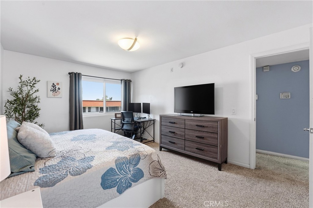 741 W 24th 2