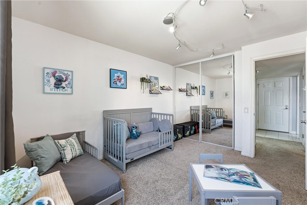 741 W 24th 2