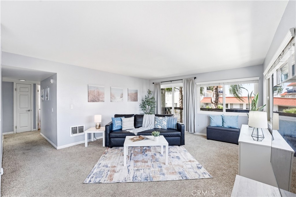 741 W 24th 2