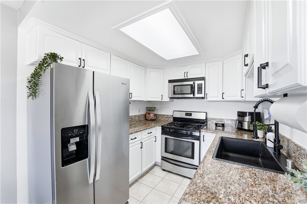 741 W 24th 2