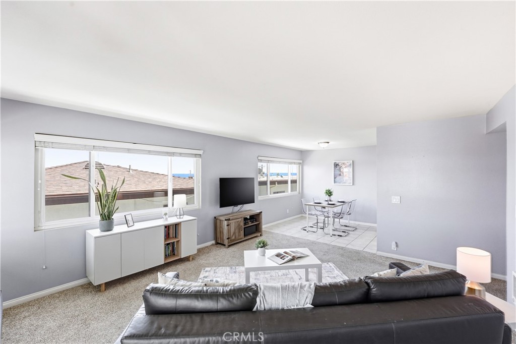 741 W 24th 2