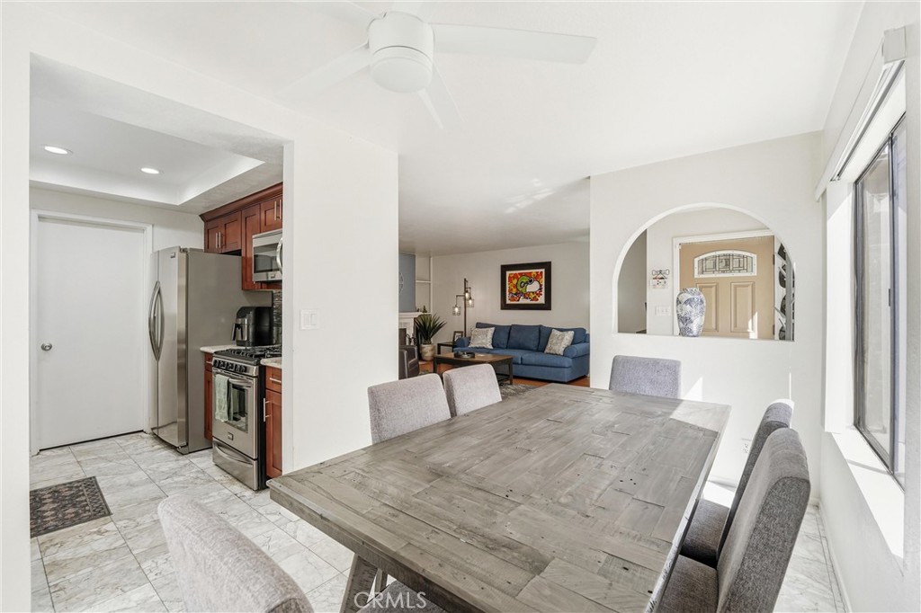 800 Termino Avenue 5