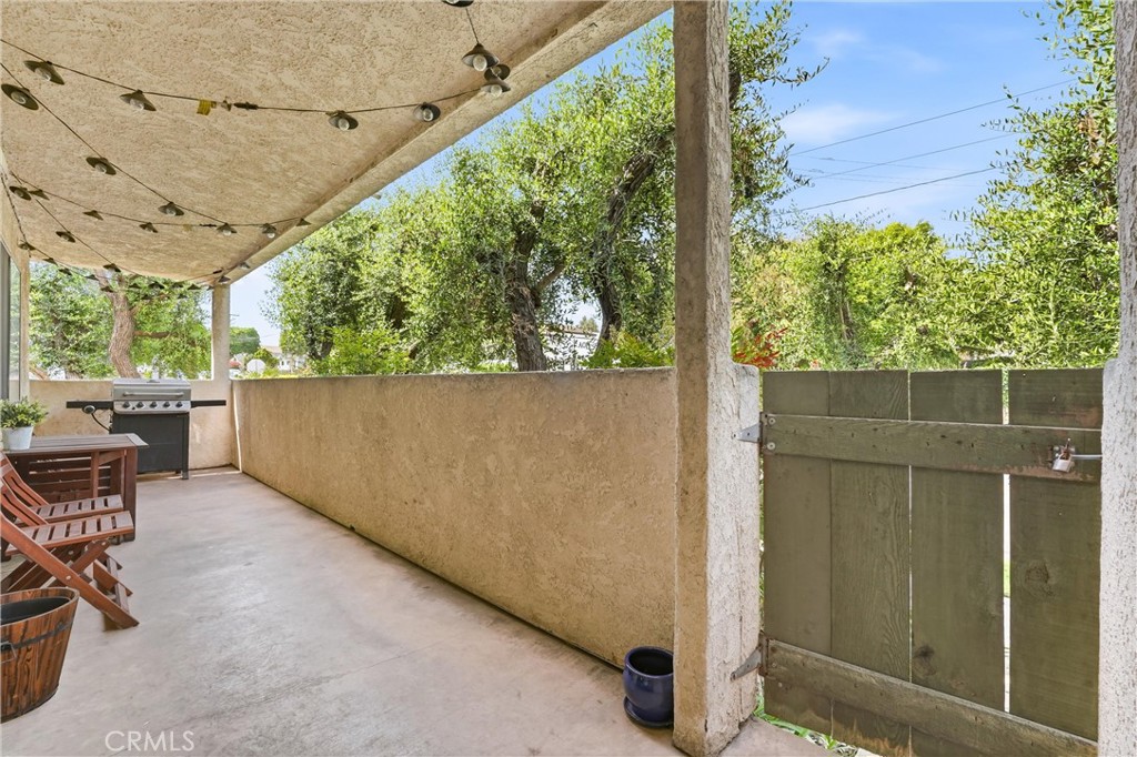 800 Termino Avenue 5