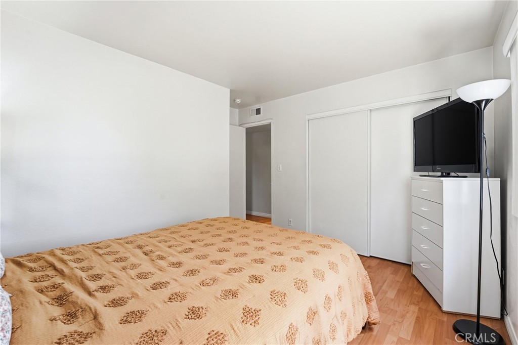 800 Termino Avenue 5