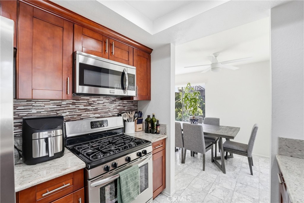 800 Termino Avenue 5