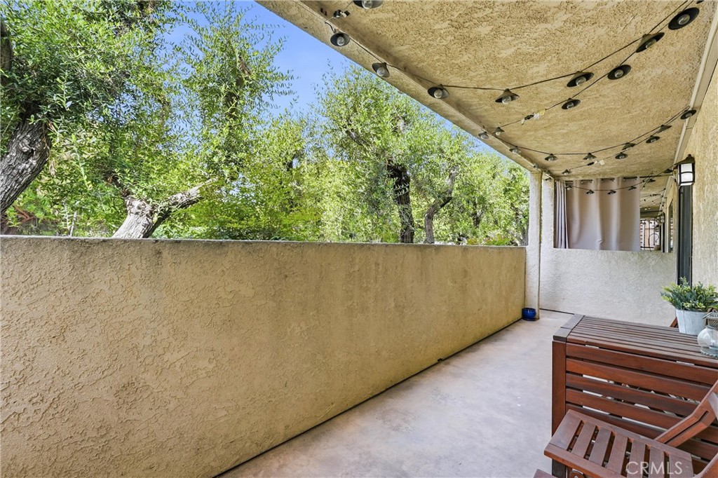 800 Termino Avenue 5