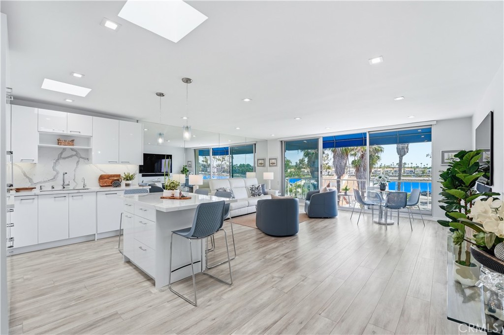 383 Bay Shore Avenue 407
