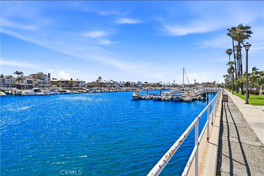 383 Bay Shore Avenue 407
