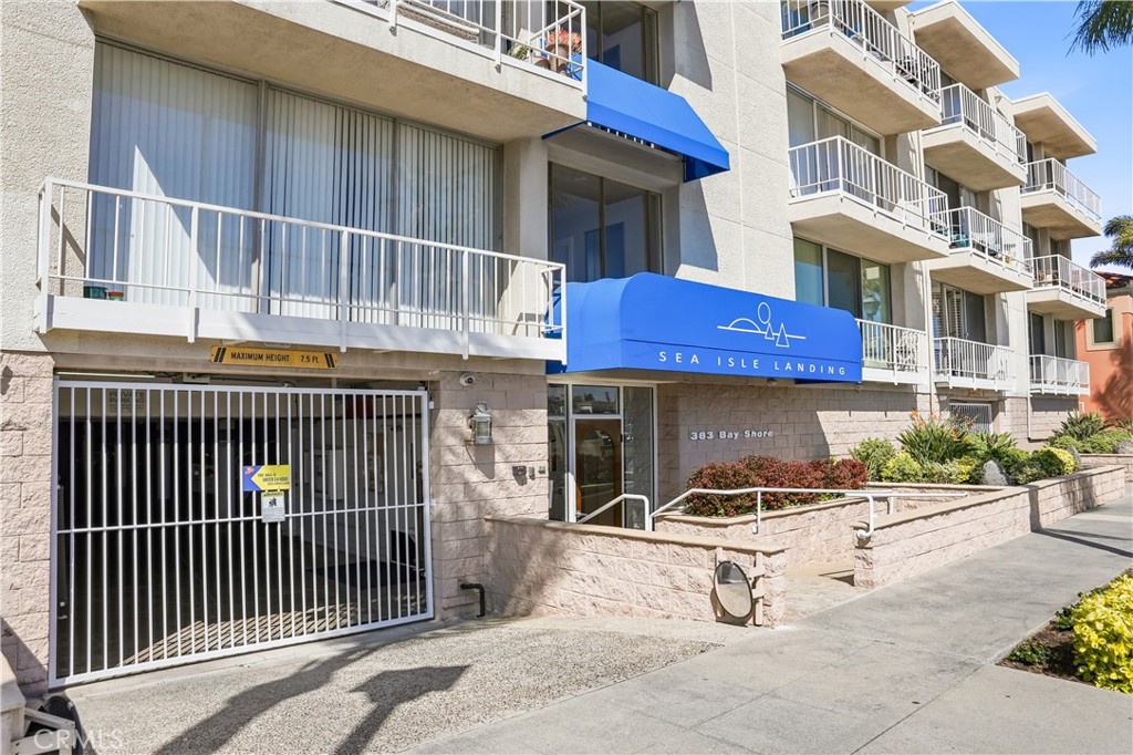 383 Bay Shore Avenue 407