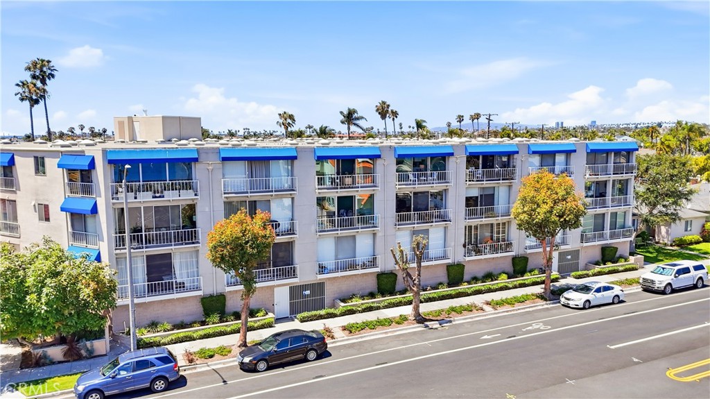 383 Bay Shore Avenue 407
