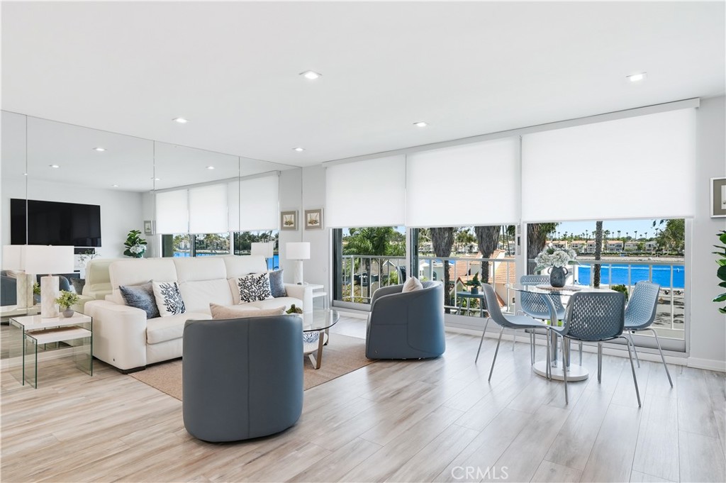 383 Bay Shore Avenue 407