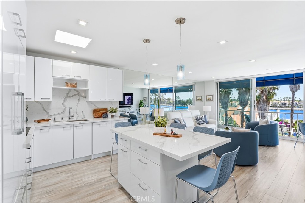 383 Bay Shore Avenue 407