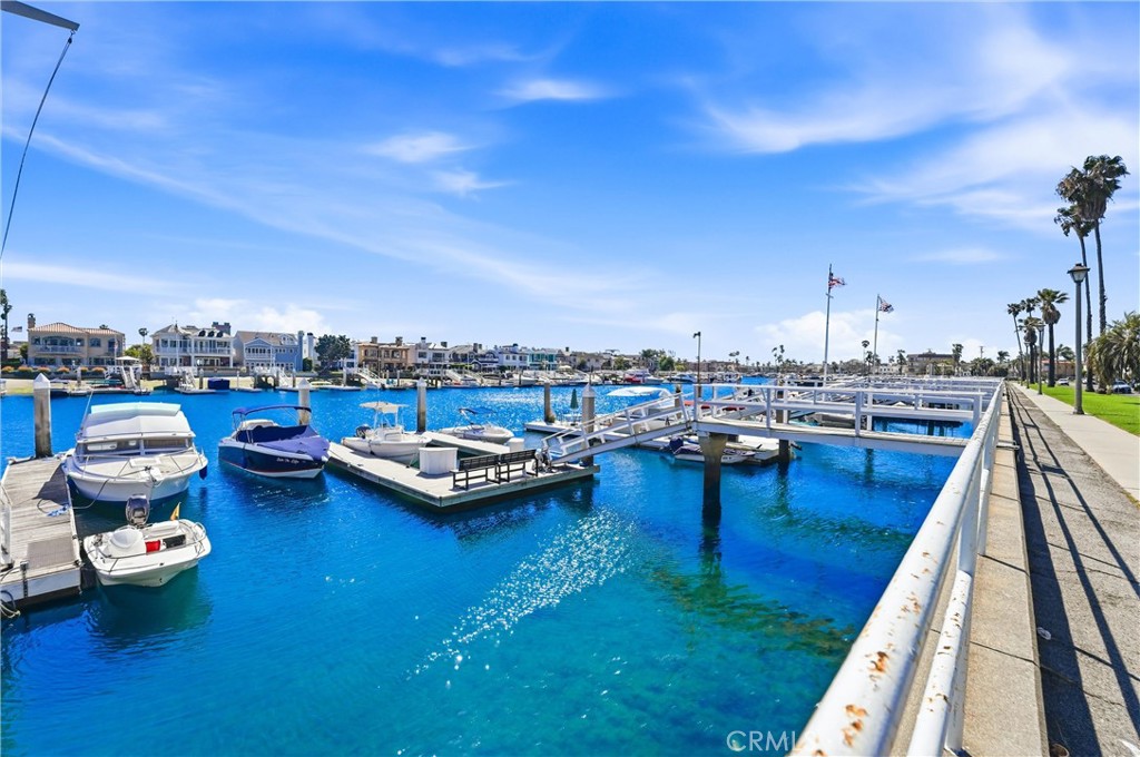 383 Bay Shore 307