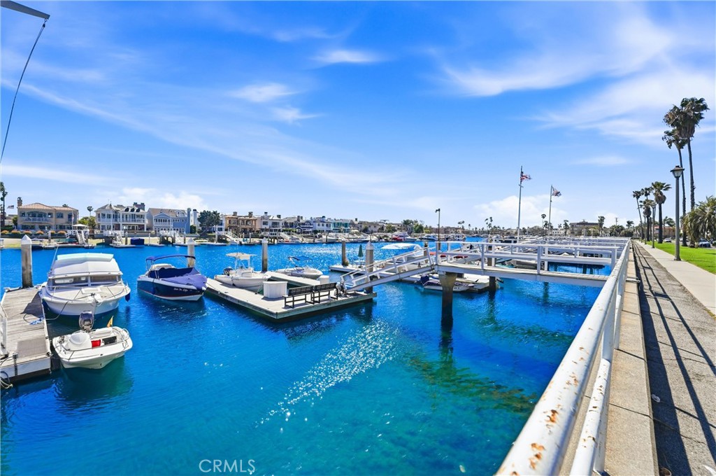 383 Bay Shore 307