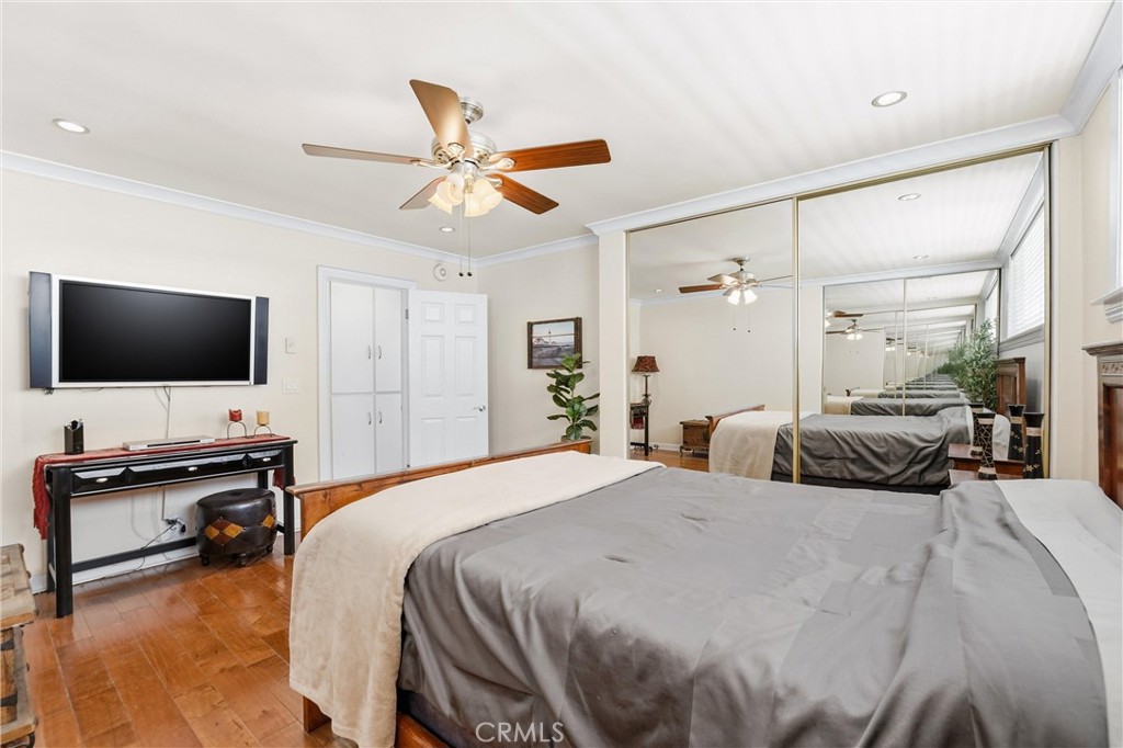 383 Bay Shore 307