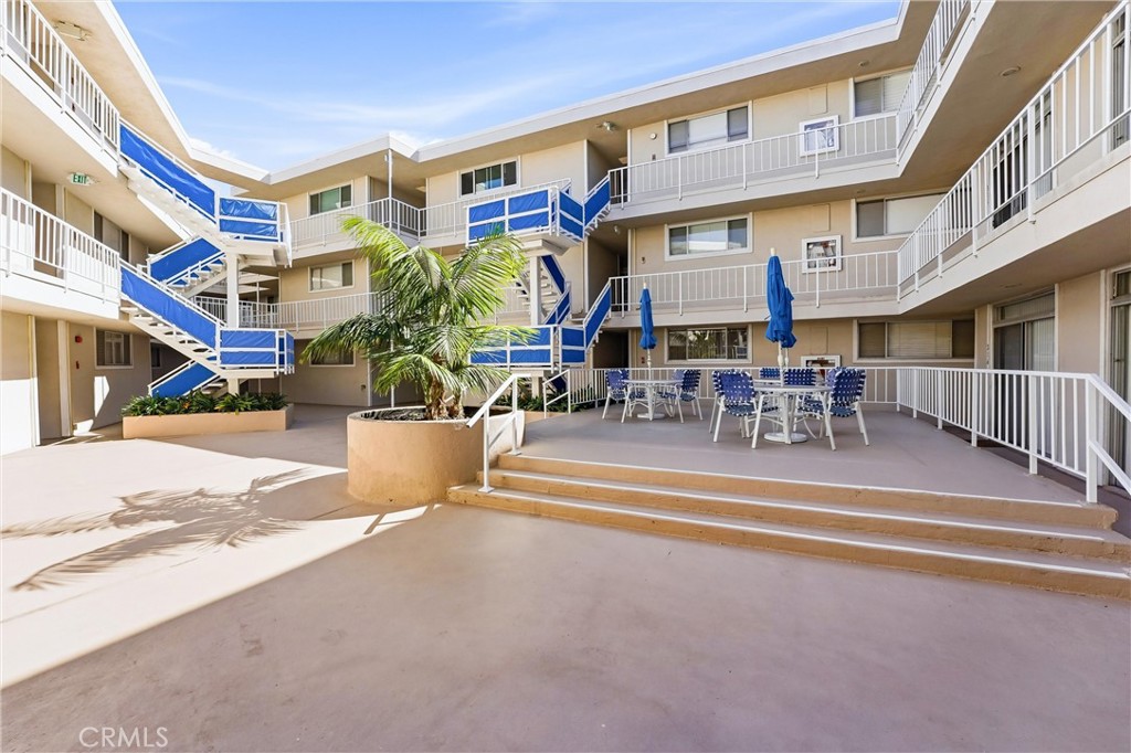 383 Bay Shore 307